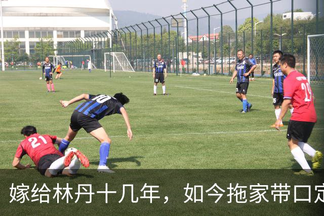 嫁给林丹十几年，如今拖家带口定居西班牙，10岁儿子要走网球路